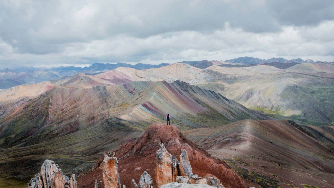 palcoyo-montagne-coloree-paysage-nature