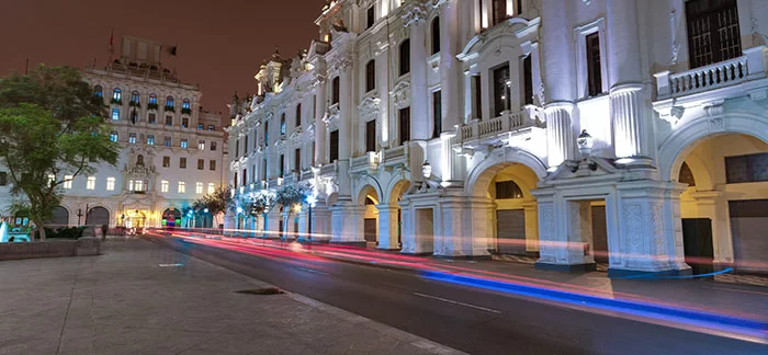 Rue de Lima la nuit au Pérou
