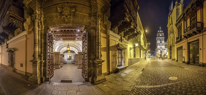 Rue de Lima la nuit au Pérou