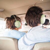 Couple dans un avion au-dessus de Nazca