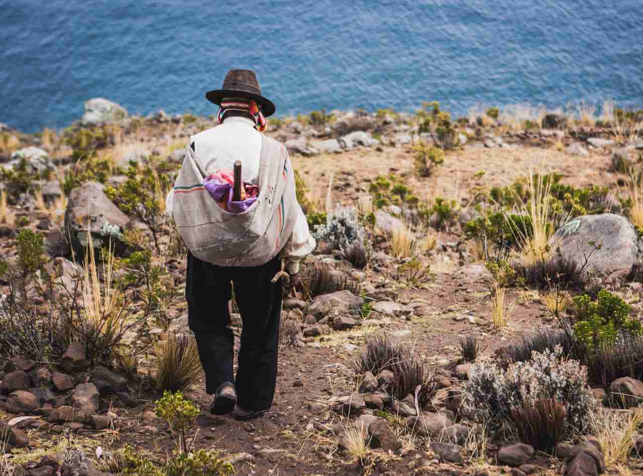Paysan péruvien au Lac Titicaca